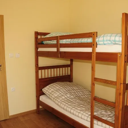 Apartament Pod Debowcem Apartment *