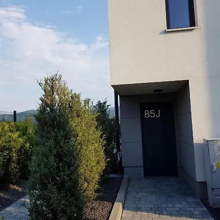 Apartament Pod Debowcem *